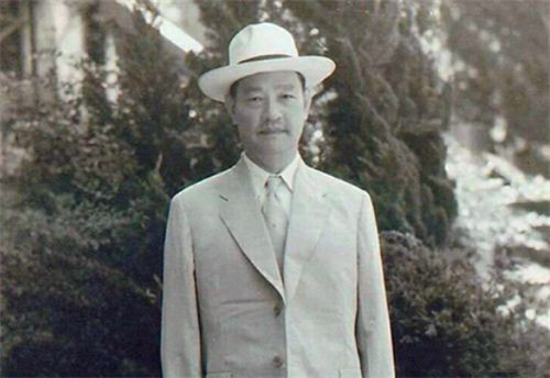 營附告發憲兵團全團密謀起義,司令卻將其槍斃,原來他也準備起義 營附告發憲兵團全團密謀起義,司令卻將其槍斃,原來他也準備起義