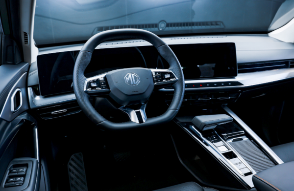 年底前最後一批新車上市，為了“討好”年輕人，費了九牛二虎之力