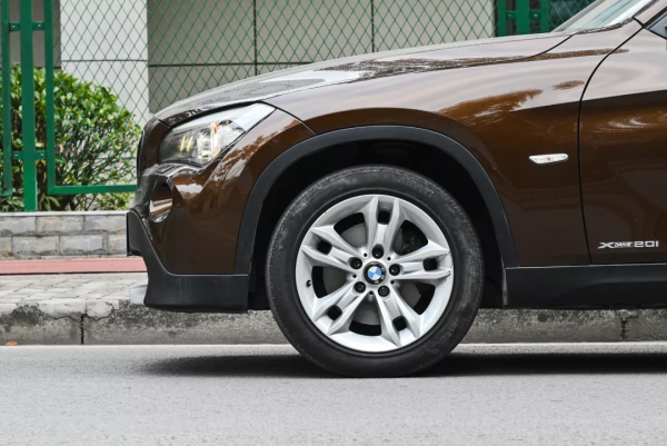 內飾很新，底盤煥新，9&period;58萬入二手進口寶馬X1