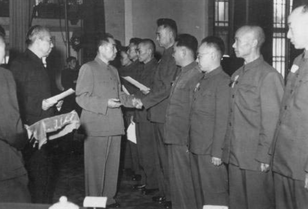 1955年，軍委連開兩天會議敲定元帥11位，為何後來缺一人？