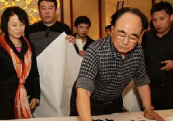 85歲張瑞齡：苦練楷書70年，一幅字賣593萬，成就“中華第一楷”