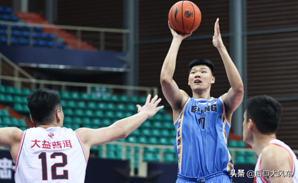 易建聯無奈地搖頭!廣東24分慘敗的背後,是杜鋒哪個環節出了錯? 易建聯無奈地搖頭!廣東24分慘敗的背後,是杜鋒哪個環節出了錯?