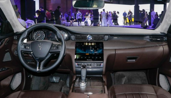 優雅的義大利紳士，一輛超豪華轎車，瑪莎拉蒂總裁價效比如何