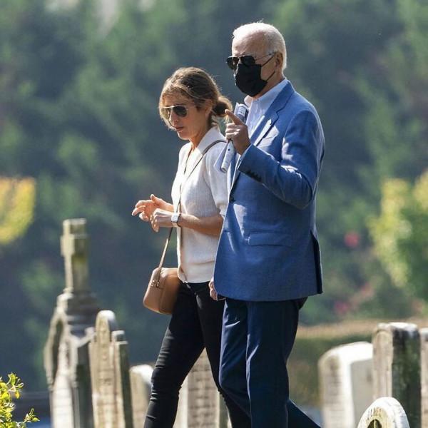 拜登攜已逝長子一家亮相，15歲長孫胖變形，孫女粘他長兒媳罕露面