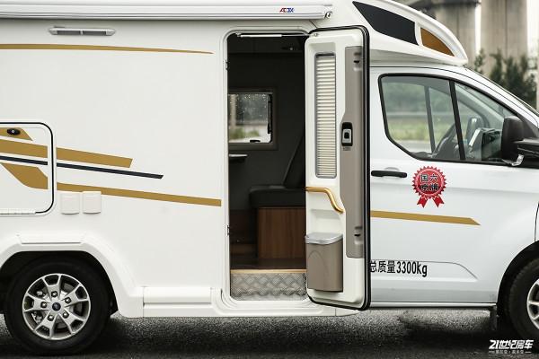 能上京牌的福特小額頭房車,車高不超2.5米!卓美亞卓越X2 能上京牌的福特小額頭房車,車高不超2.5米!卓美亞卓越X2