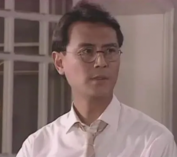 8大瓊瑤美男今昔對比，有人身家超330億，有人淪為路人，差距大