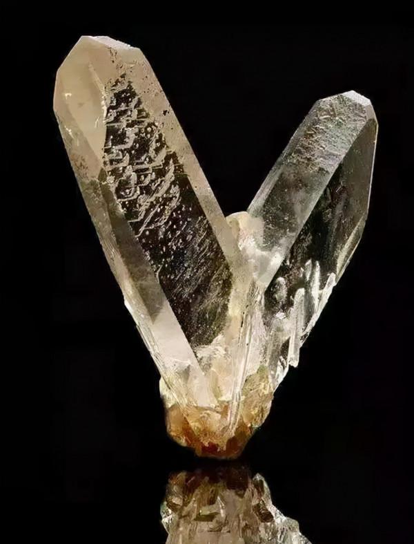 只知原石美可不行,帶你揭秘原石的“美貌密碼” 只知原石美可不行,帶你揭秘原石的“美貌密碼”