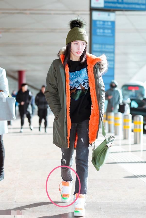 《知否》墨蘭剛紅就會凹造型了，穿運動鞋竟不摘吊牌，是租來的？