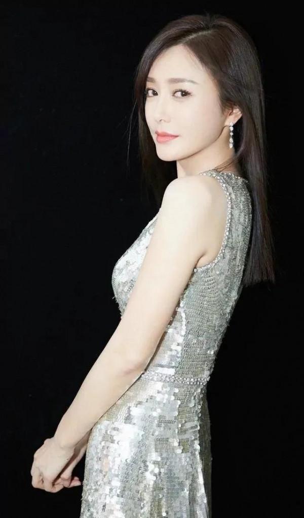 秦嵐 甜蜜女神可愛寶貝高畫質圖片桌布