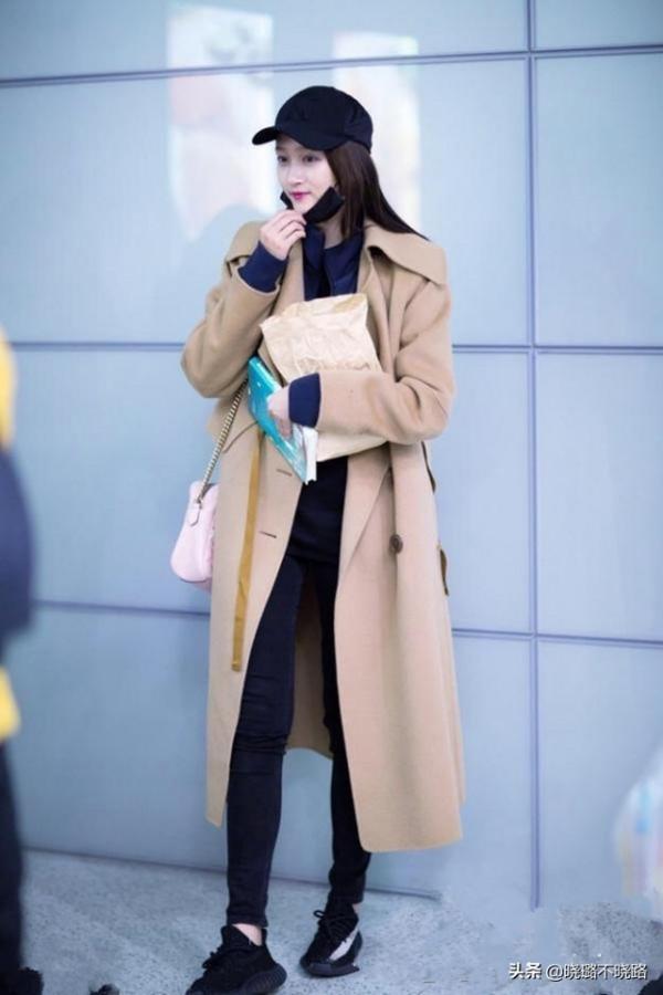 肩寬、骨架大的女人,這樣穿“大衣”準顯瘦!看蔣欣關曉彤就懂了 肩寬、骨架大的女人,這樣穿“大衣”準顯瘦!看蔣欣關曉彤就懂了