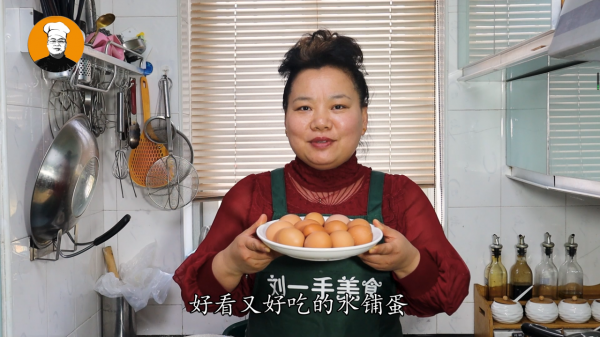 原來水煮荷包蛋這麼簡單，各個圓嫩漂亮零失敗，方法供大家參考