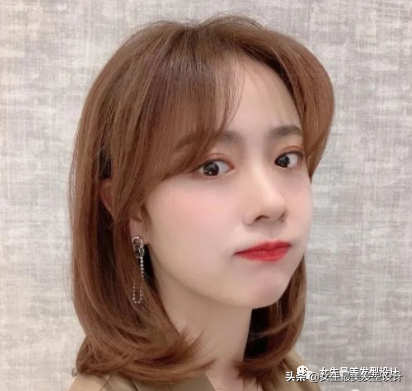 時尚永不過時！年尾“鎖骨發”