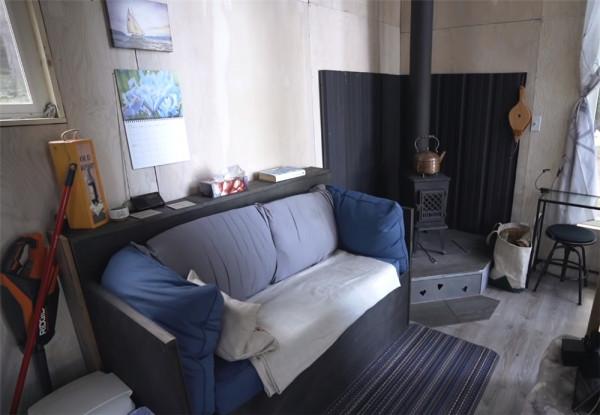 一對夫婦在荒島上住2年,蓋起10㎡蝸居,“離網”的日子簡單快樂 一對夫婦在荒島上住2年,蓋起10㎡蝸居,“離網”的日子簡單快樂