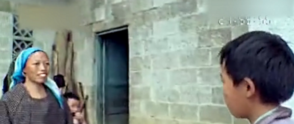 2014年廣西一男孩無依無靠，靠挖野菜為生，獲愛心捐款500萬