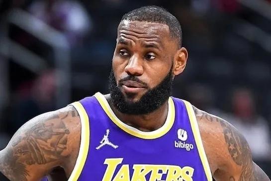 美媒列出了NBA歷史上10名最好的組合型後衛，詹姆斯入選