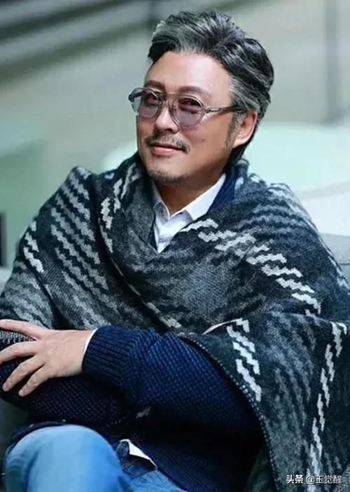 高宏亮：《紅樓夢》公認的美男子！姐弟戀修成正果，攜手恩愛30載