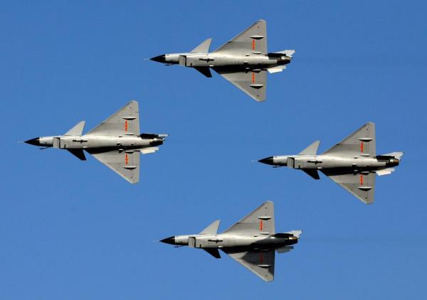 中國空軍的明智決定！放棄引進F16和幻影，國產殲10得以橫空出世