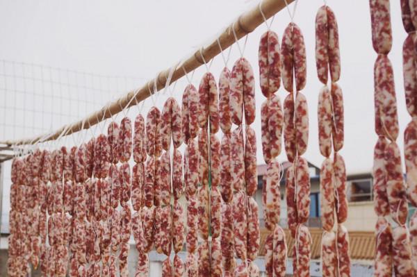 分享冬季常見5種臘味的醃製方法，每種都臘味十足，肉質鹹香緊實