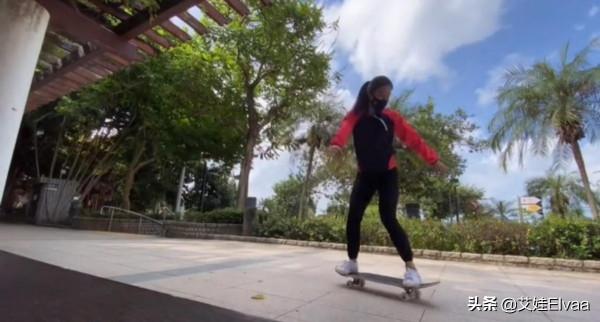 郭晶晶罕見秀滑板,穿運動裝配修身長褲差點摔倒,小腿肌肉好發達 郭晶晶罕見秀滑板,穿運動裝配修身長褲差點摔倒,小腿肌肉好發達