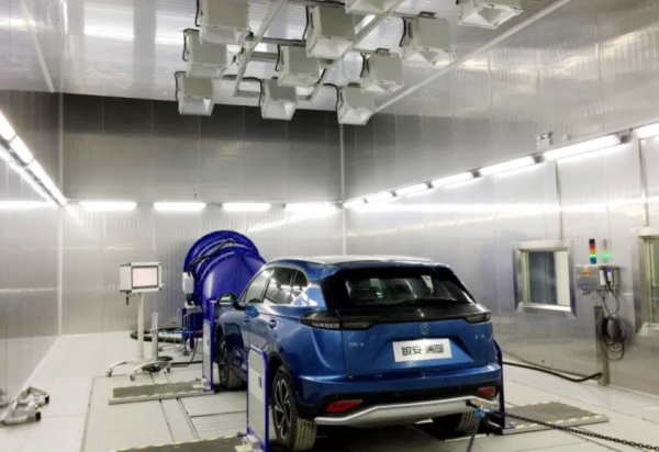 擁有國資背景+雙資質生產的車企，汽車因不達標延期而倒閉