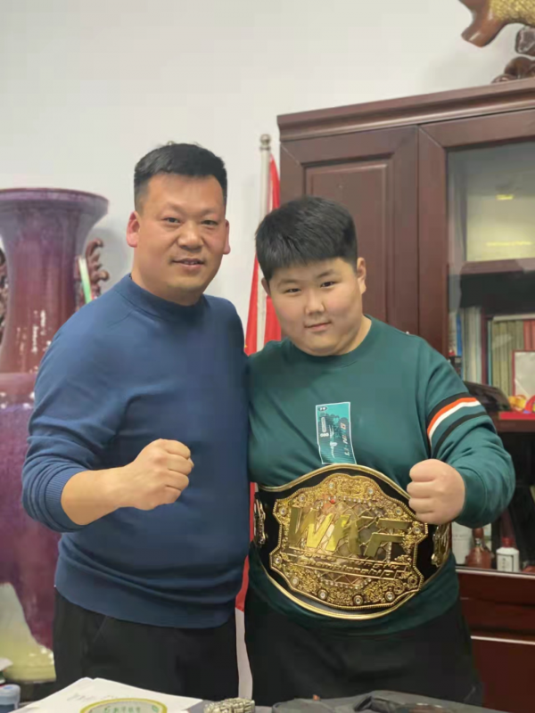 瓦崗英雄餘省威——武林風資深裁判