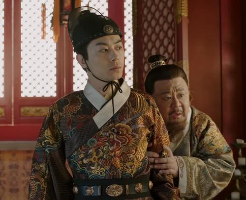 開場以為是主角，結果是配角，有人棄劇，有人給差評