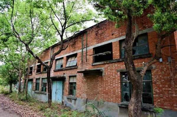 四川一座軍工廠，深藏大山地跨川陝兩地，主要生產武器和運載火箭