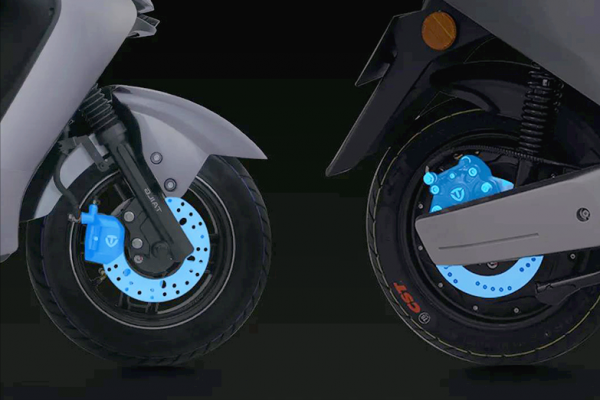 最大續航240km！這2款電摩，支援15分鐘快充，適合送外賣和跑長途