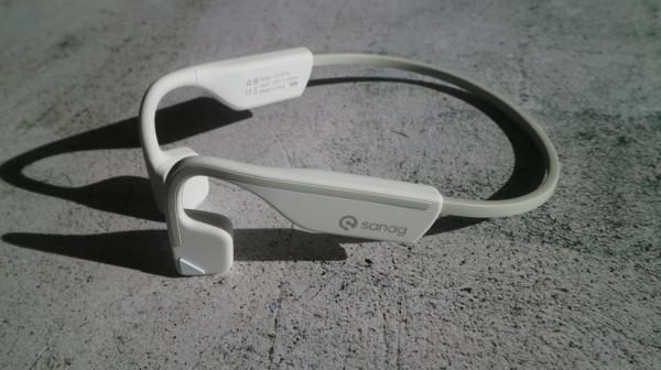 我隔壁那傢伙搶走了我的耳機？那可是Sanag A11S秘境寒鴉的新品呀