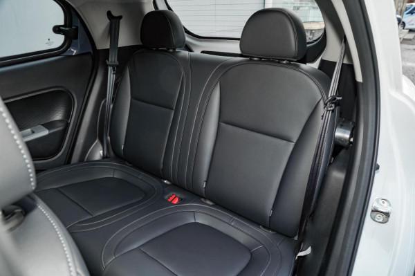 尤拉黑貓:微型車,續航351km,造型飽滿圓潤 尤拉黑貓:微型車,續航351km,造型飽滿圓潤