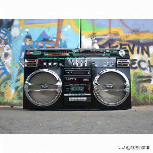 80年代日本進口的 CROWN行動式收音機、錄音機 SZ-5100