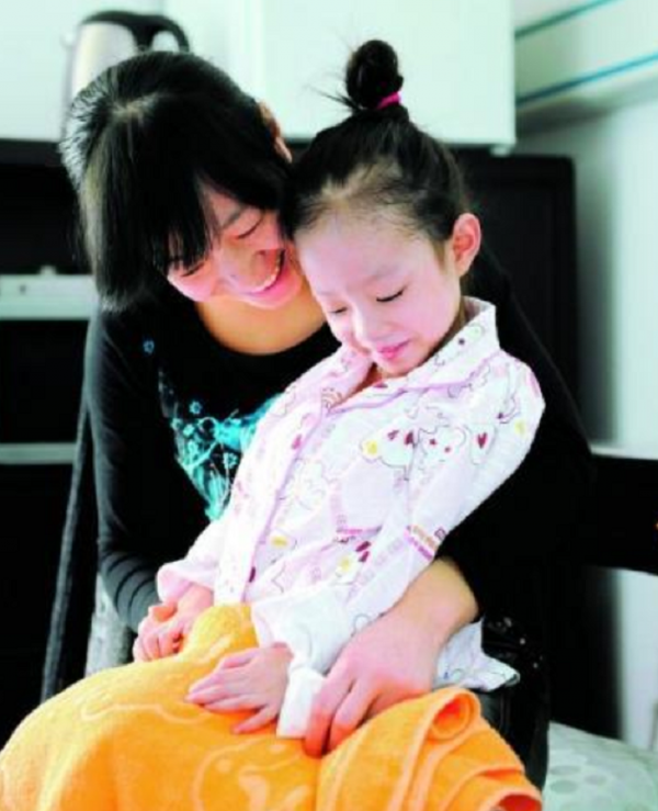 還記得那個得“怪病”肚子大過孕婦的山西女童嗎？後來治好了嗎？