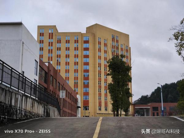 VIVO X70Pro+夜景拍照樣張賞析