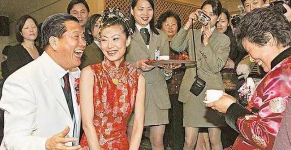 &OpenCurlyDoubleQuote;河南女婿&rdquo;萬梓良：不虧欠前妻恬妞，愛小16歲嬌妻也愛洛陽