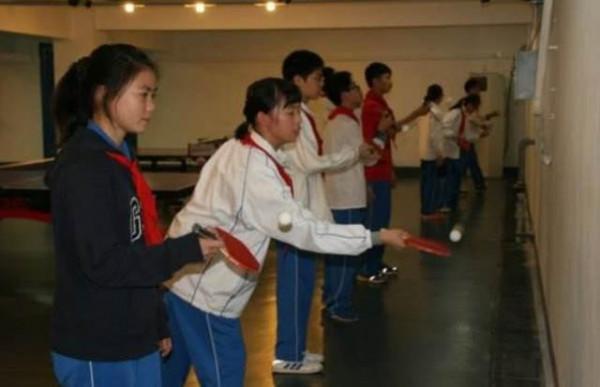 60年代&OpenCurlyDoubleQuote;乒乓世界冠軍&rdquo;：自願搬進養老院，除夕夜在廁所遺憾離世