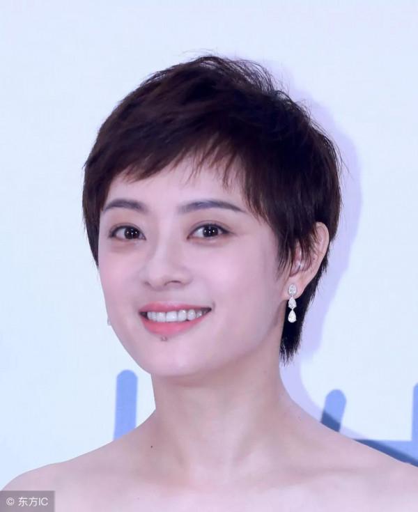 孫儷美照一冊，欣賞