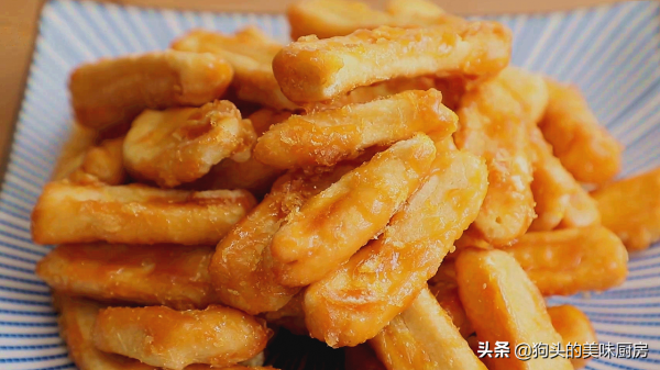 家裡有雞蛋就能做的雞蛋酥，用料簡單味道好，入口酥脆香而不膩