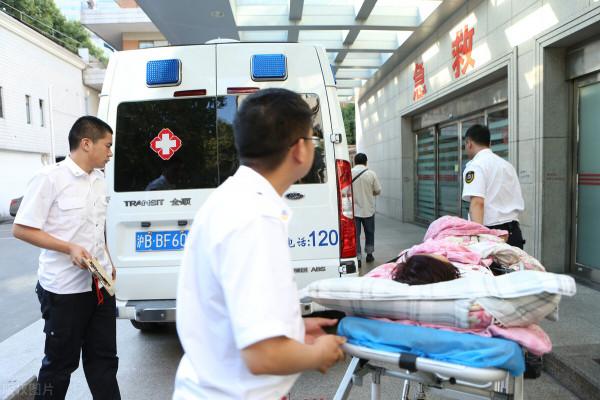 高血壓16年，腦梗突然復發！周叔用生命驗證，2種藥不能停