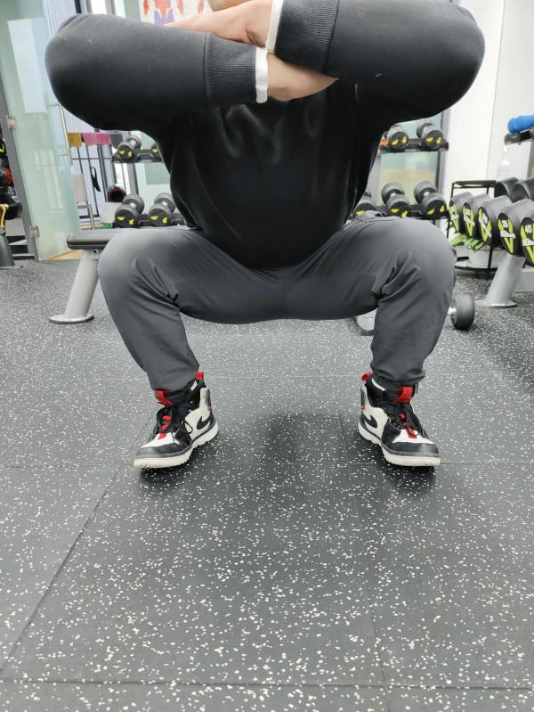 深蹲—足部對深蹲的影響續 深蹲—足部對深蹲的影響續