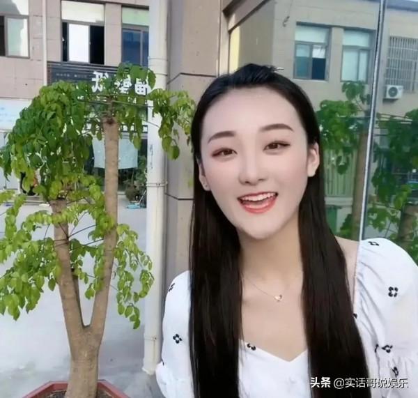 著名導演邀請陳亞楠拜師演電影，朱美璇唱響《酒廊情歌》