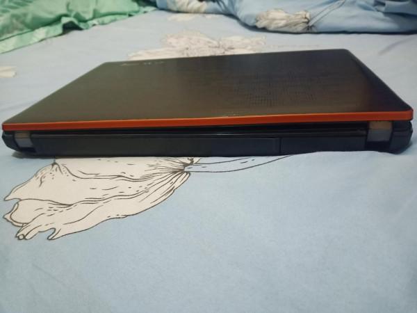 女生自用聯想Y470筆記本