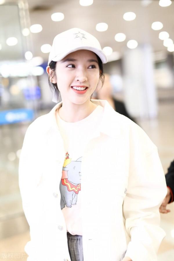 微笑女孩：唐藝昕