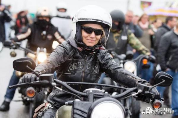 「 滾雷之聲 」數萬輛哈雷的巡遊活動 「 滾雷之聲 」數萬輛哈雷的巡遊活動