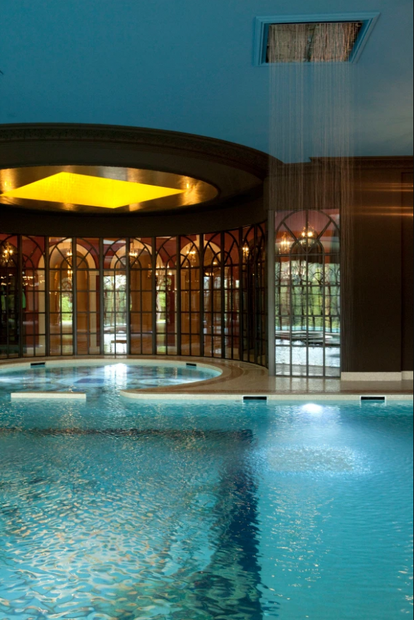 紐卡新老闆世界最貴豪宅內景曝光:自帶夜店水族館,黃金隨處可見 紐卡新老闆世界最貴豪宅內景曝光:自帶夜店水族館,黃金隨處可見