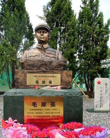 毛岸英之妻改嫁，毛澤東親自挑選夫婿，後來她替兒子取名“小英”