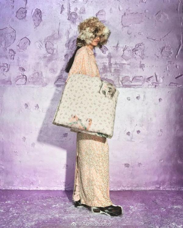 蛤?宋祖兒已經穿上毛毛靴了? 蛤?宋祖兒已經穿上毛毛靴了?