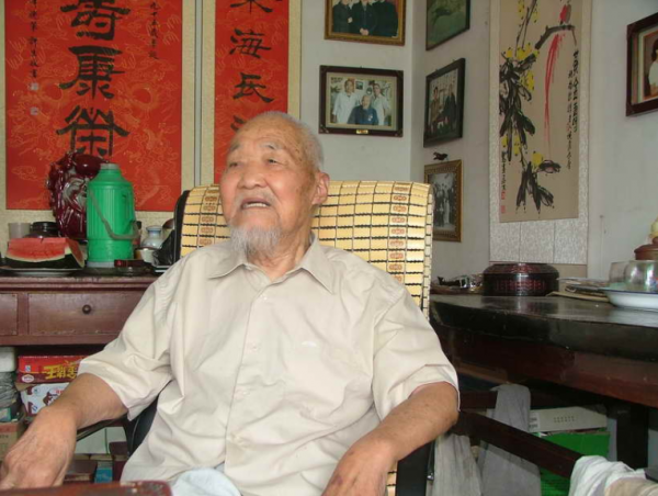 連長耿諄：被俘到日本，率眾在當地抗日，九死一生回國，活到97歲