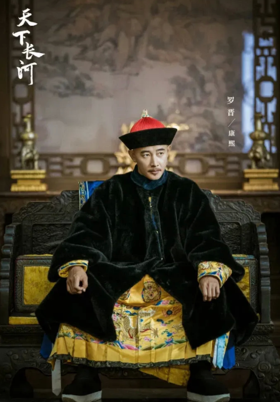 聖誕節眾明星曬照，羅晉卻分享黑白照，又一部新劇殺青