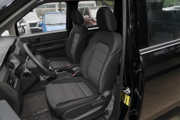 五菱宏光PLUS PK 歐尚A600，誰更合適？