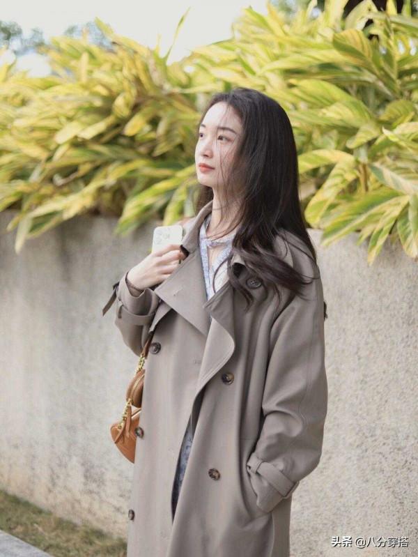 20&plus;女生通勤應該怎樣穿？碼住這四套造型，清新幹練又顯氣質